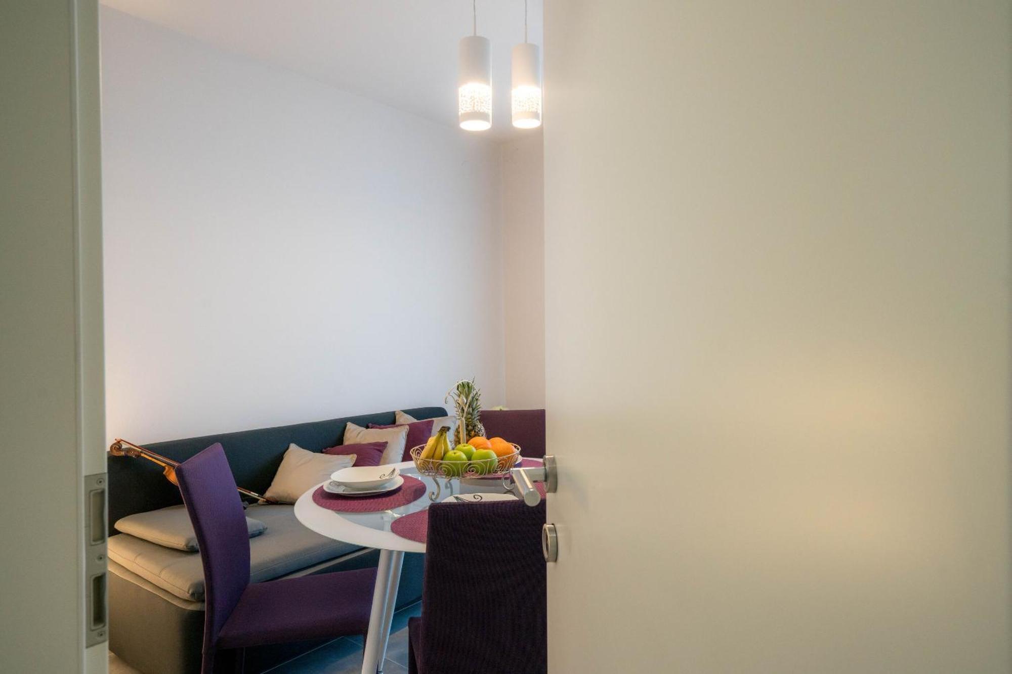 Apartments Sonata Omis Exterior photo