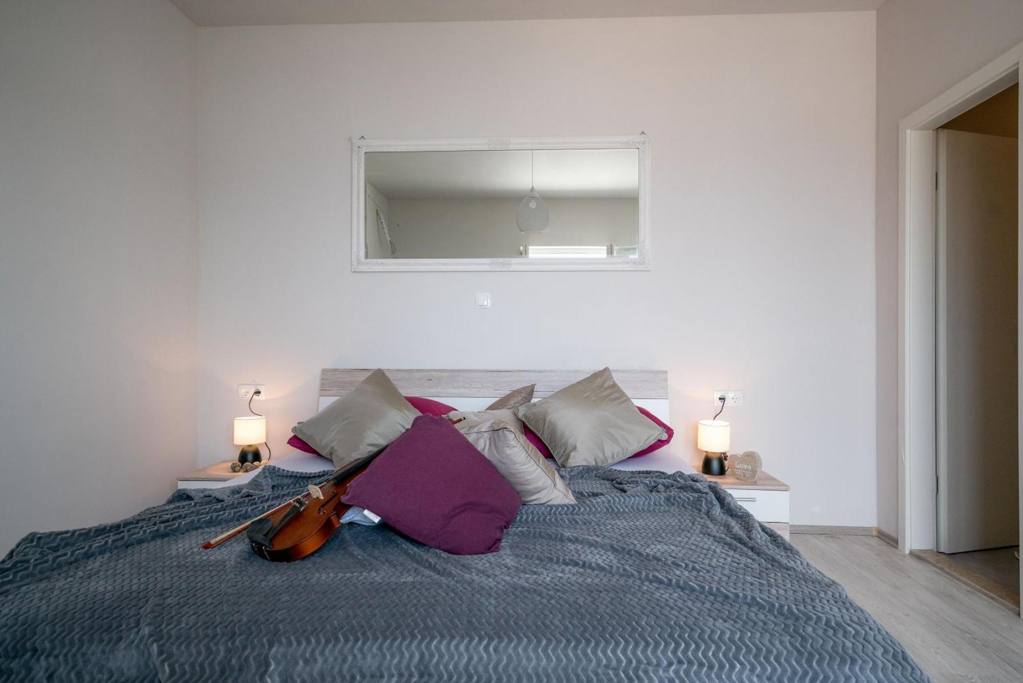 Apartments Sonata Omis Exterior photo